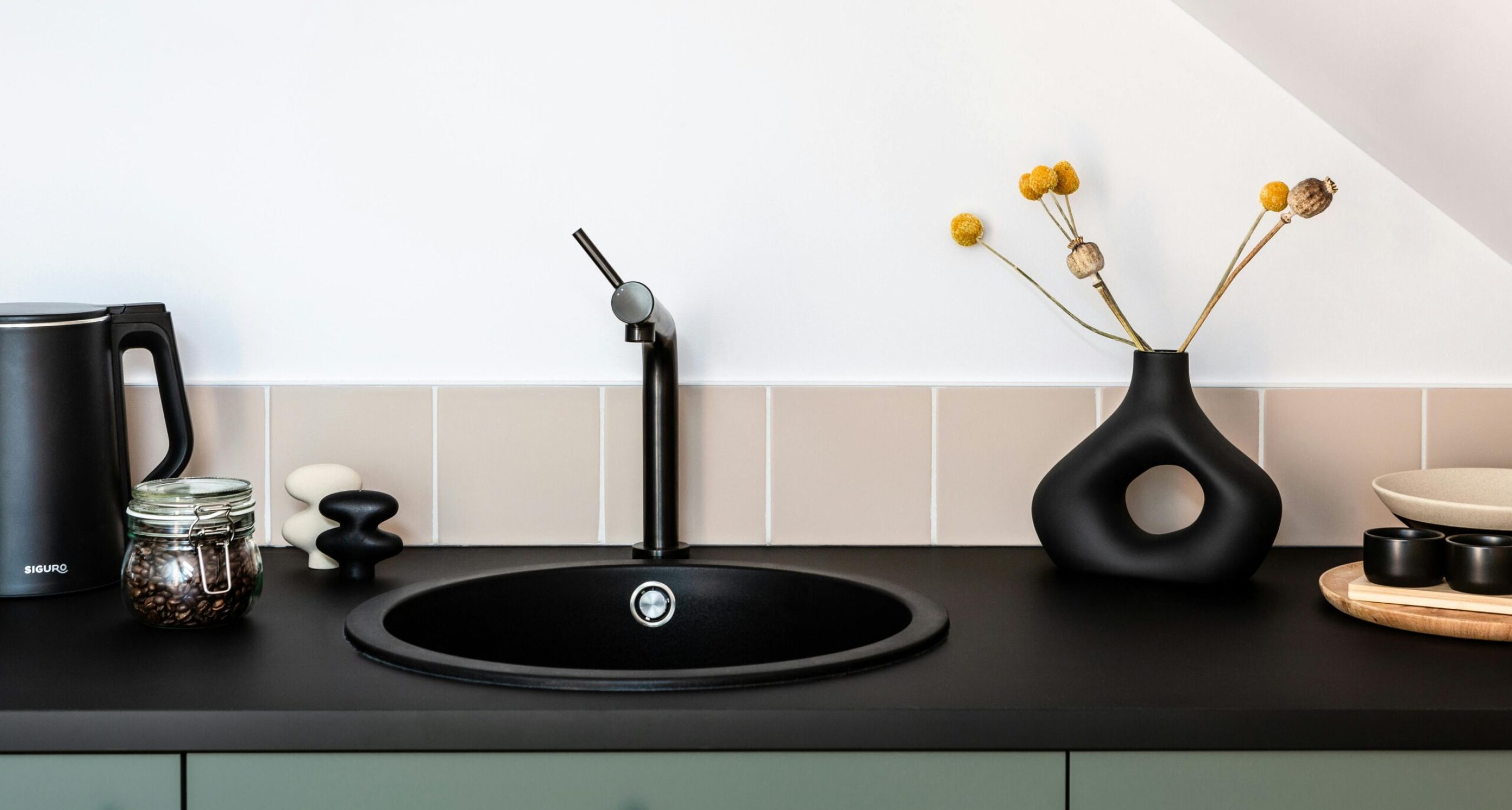 pexels-turnkey-apartments-1077810297-20604660